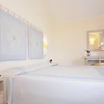 Club & Village Cala Fiorita 4* Agrustos