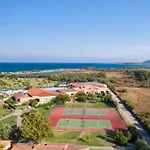 מלון Club & Village Cala Fiorita Agrustos