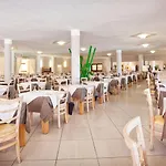 מלון Club & Village Cala Fiorita