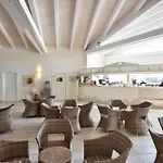 Club & Village Cala Fiorita מלון Agrustos