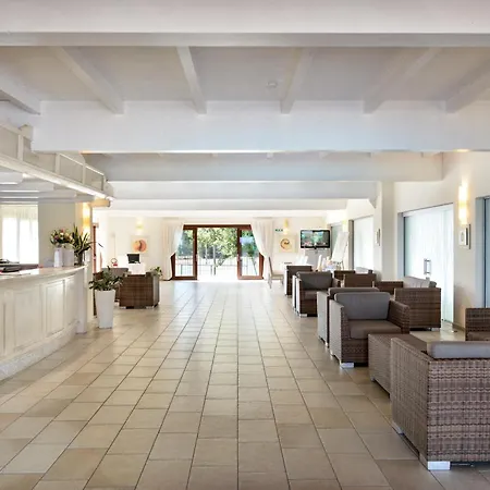 מלון Club & Village Cala Fiorita