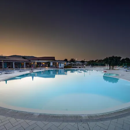 Hotel Club & Village Cala Fiorita 4*