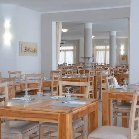 Club & Village Cala Fiorita Hotel Agrustos