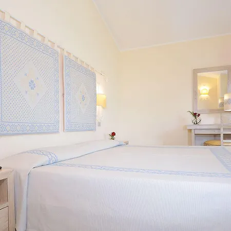 Cala Fiorita 4* Agrustos