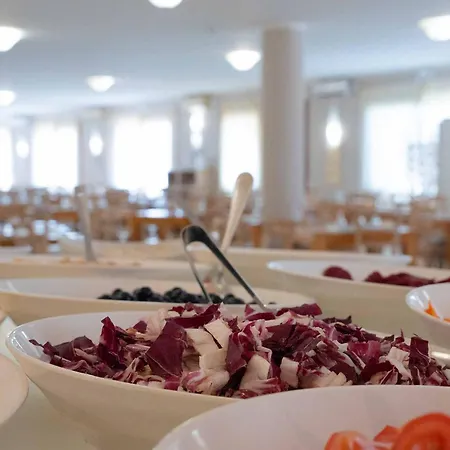 Hotel Club & Village Cala Fiorita 4*