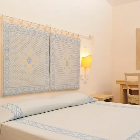 Club & Village Cala Fiorita Hotel Agrustos