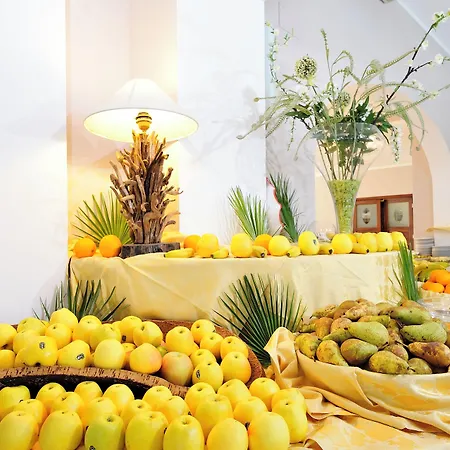 Hotel Club & Village Cala Fiorita 4*