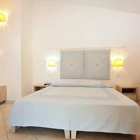 Club & Village Cala Fiorita 4*