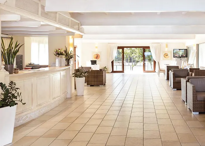 Club & Village Cala Fiorita 酒店 4*