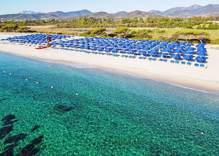 Club & Village Cala Fiorita 酒店 Agrustos