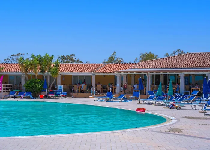 Club & Village Cala Fiorita 4* Agrustos