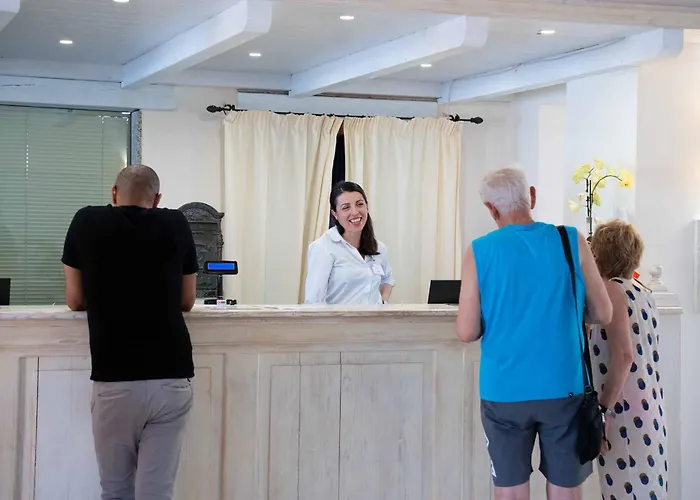 酒店 Club & Village Cala Fiorita Agrustos