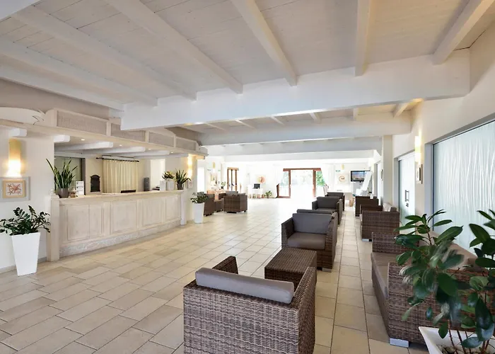 Club & Village Cala Fiorita 酒店