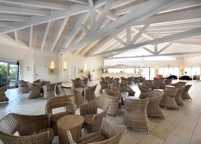 Club & Village Cala Fiorita 4*